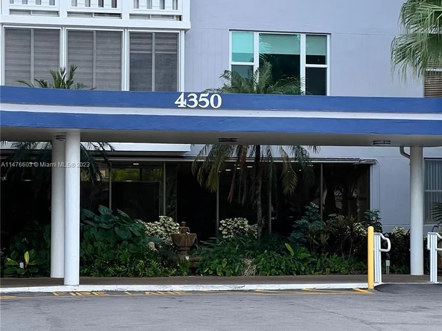 4350 Hillcrest Dr # 800, Hollywood FL 33021