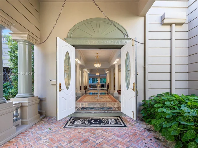 4300 Toledo St, Coral Gables FL 33146