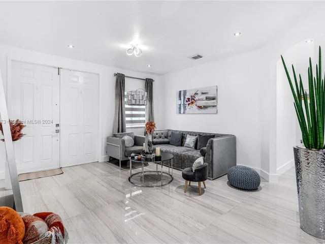 14214 SW 289th Ter, Homestead FL 33033