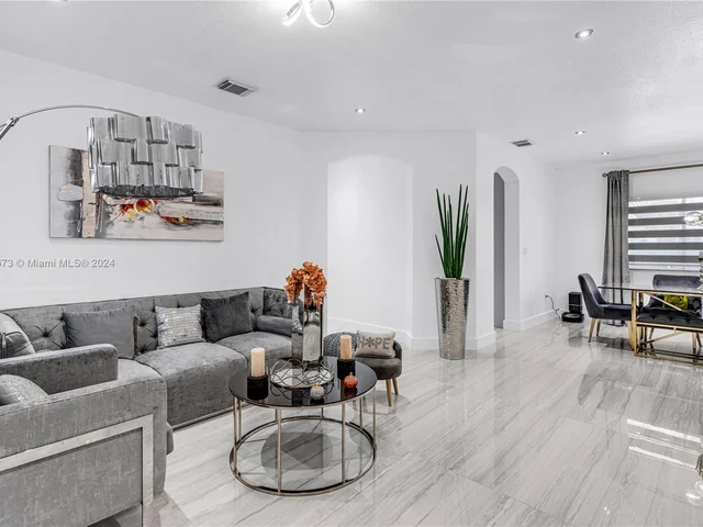 14214 SW 289th Ter, Homestead FL 33033