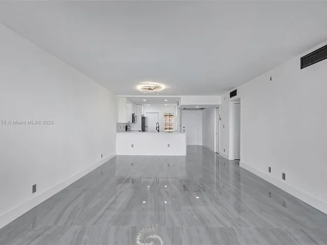 3091 N Course Dr # 702, Pompano Beach FL 33069