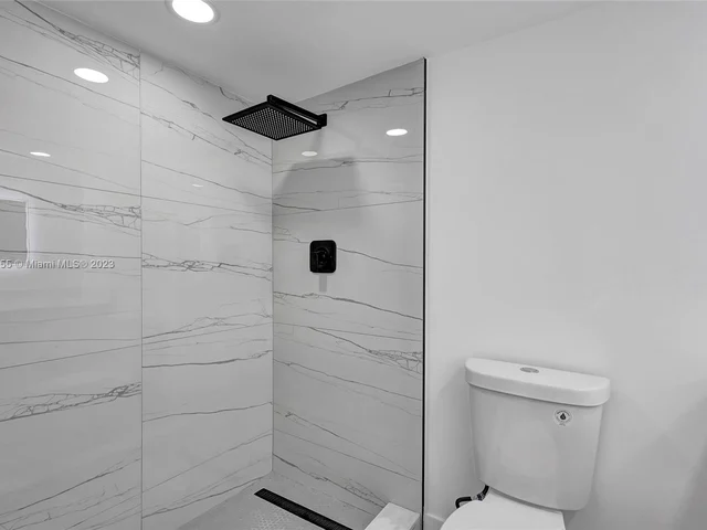 3091 N Course Dr # 702, Pompano Beach FL 33069