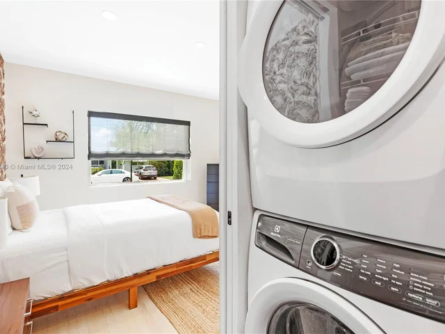 9065 Emerson Ave, Surfside FL 33154