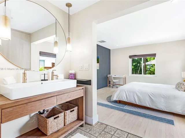 9065 Emerson Ave, Surfside FL 33154