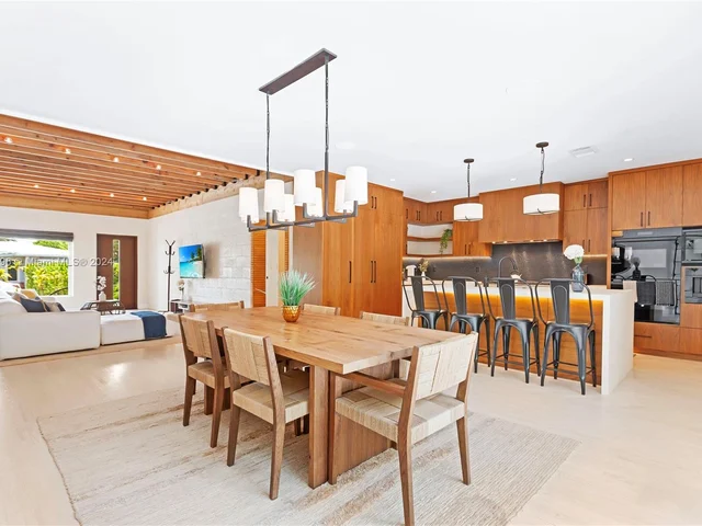 9065 Emerson Ave, Surfside FL 33154