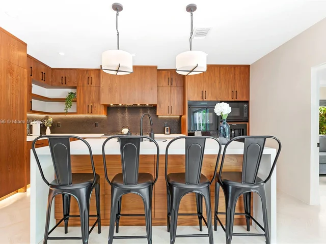 9065 Emerson Ave, Surfside FL 33154