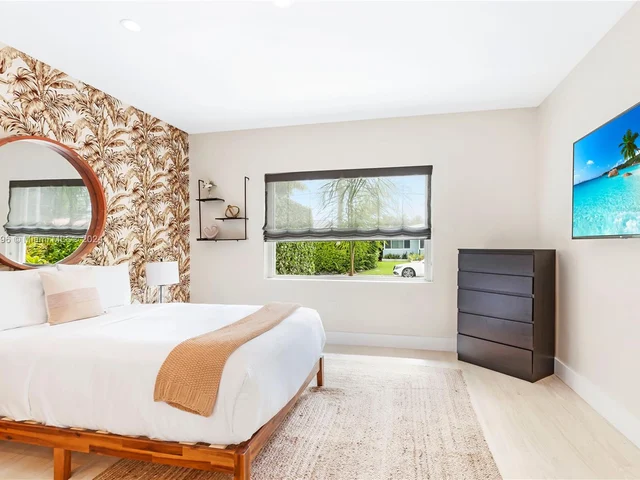 9065 Emerson Ave, Surfside FL 33154