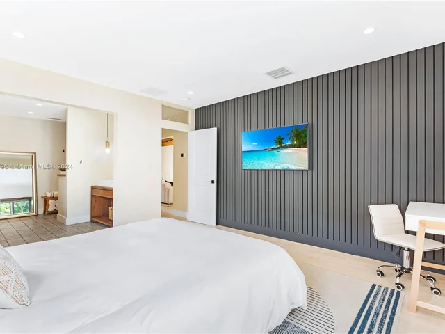 9065 Emerson Ave, Surfside FL 33154