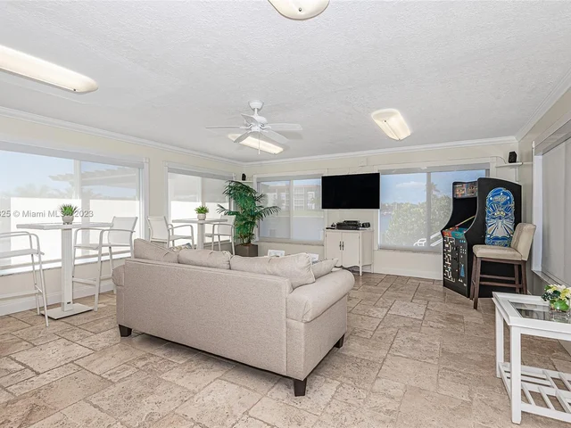 1160 Hillsboro Mile # 904, Hillsboro Beach FL 33062