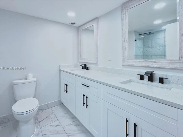 920 NE 199th St # 3S, Miami FL 33179