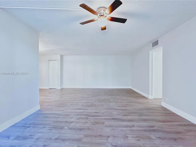 920 NE 199th St # 3S, Miami FL 33179