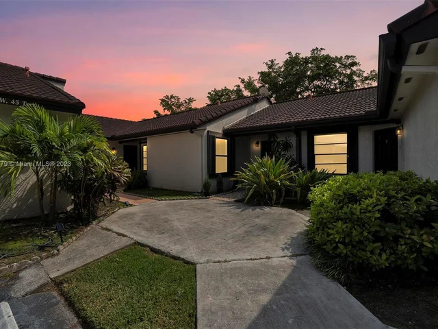15270 SW 45th Ter # 61, Miami FL 33185