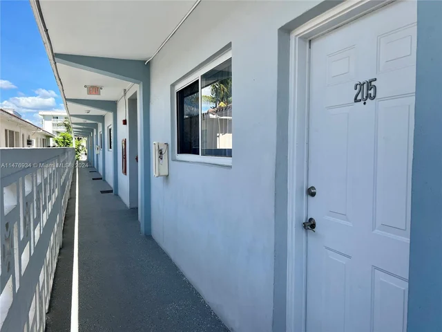 1185 Marseille Dr # 205, Miami Beach FL 33141