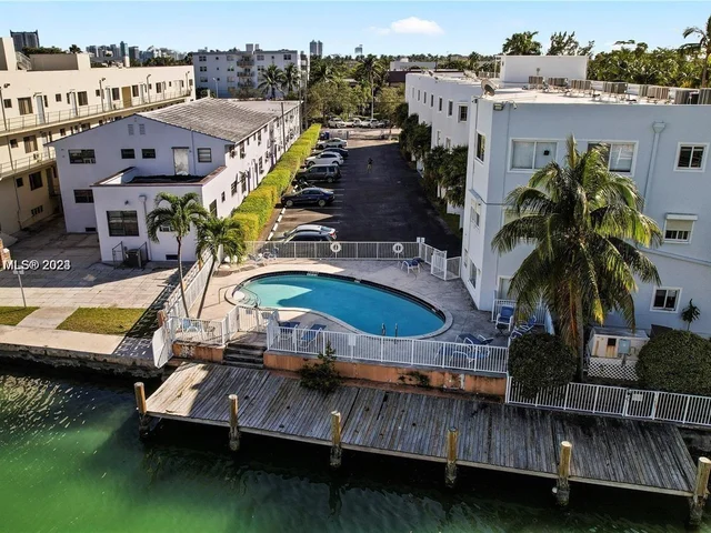 1185 Marseille Dr # 205, Miami Beach FL 33141