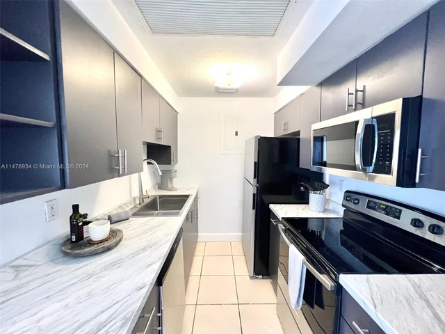 1185 Marseille Dr # 205, Miami Beach FL 33141
