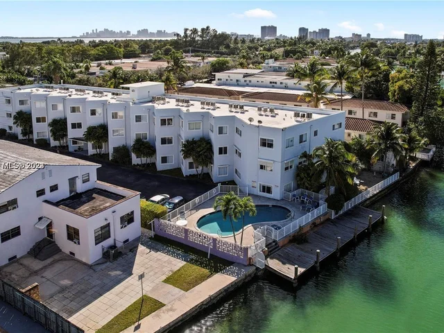 1185 Marseille Dr # 205, Miami Beach FL 33141