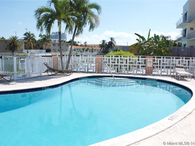 1185 Marseille Dr # 205, Miami Beach FL 33141