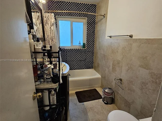 920 NW 200th St, Miami Gardens FL 33169