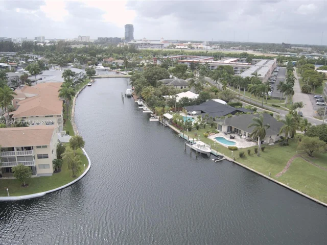 437 Golden Isles Dr # 12C, Hallandale Beach FL 33009