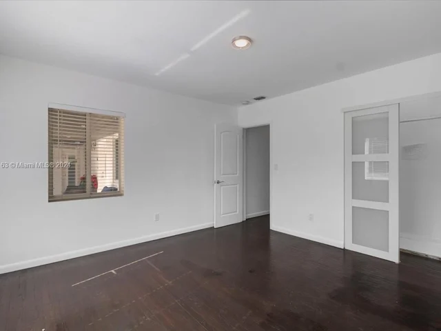 529 NE 14th PL, Fort Lauderdale FL 33304