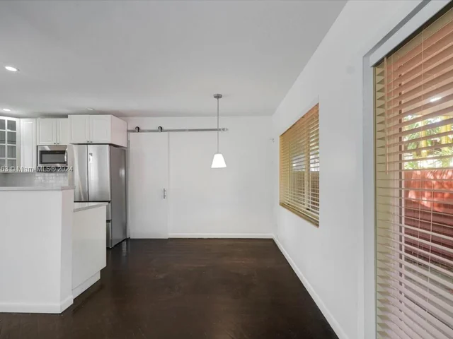 529 NE 14th PL, Fort Lauderdale FL 33304