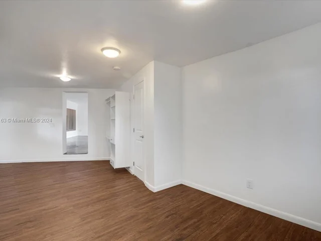 529 NE 14th PL, Fort Lauderdale FL 33304