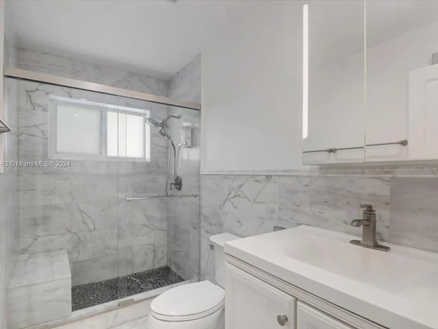 529 NE 14th PL, Fort Lauderdale FL 33304