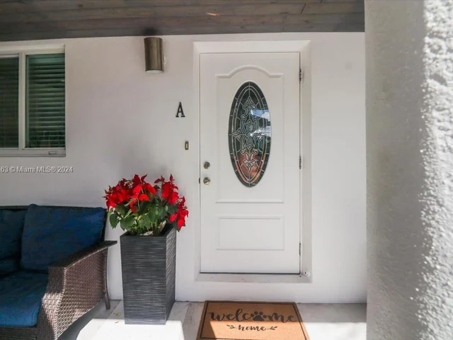 529 NE 14th PL, Fort Lauderdale FL 33304