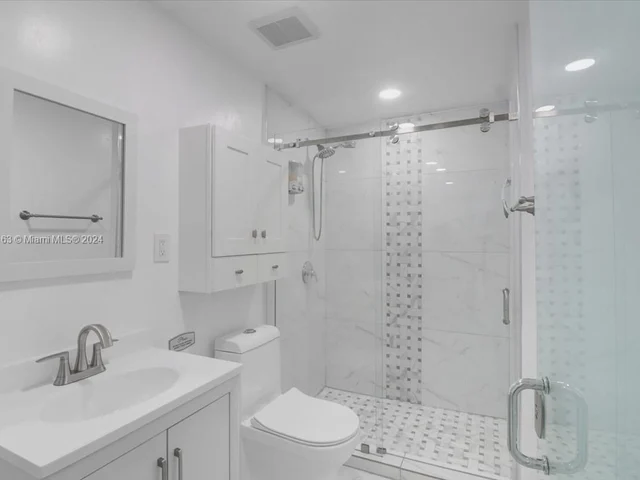 529 NE 14th PL, Fort Lauderdale FL 33304