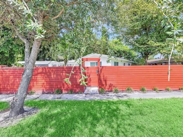 529 NE 14th PL, Fort Lauderdale FL 33304