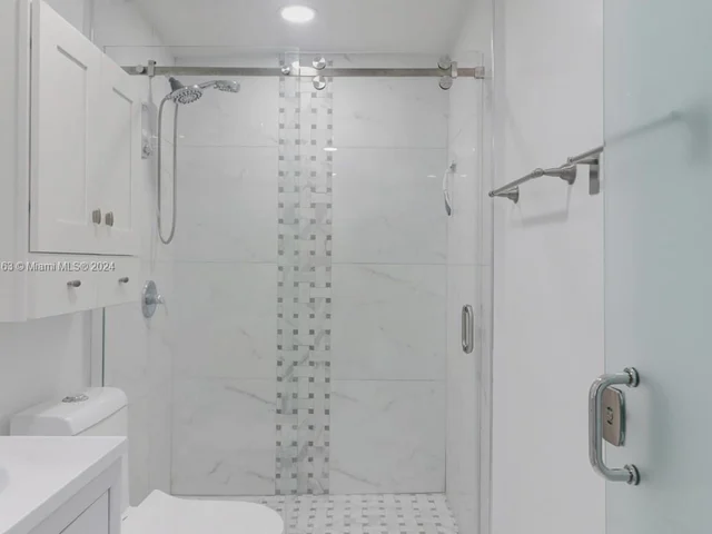 529 NE 14th PL, Fort Lauderdale FL 33304