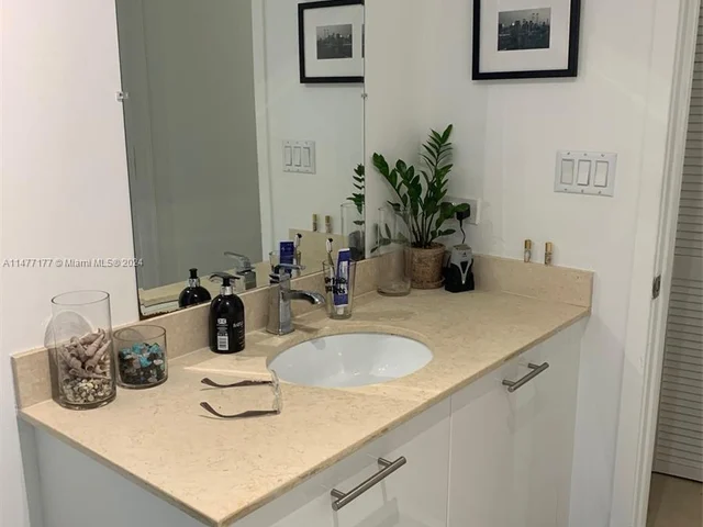 3470 E Coast Ave # H1012, Miami FL 33137