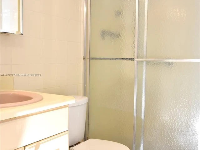 7135 Collins Ave # 501, Miami Beach FL 33141