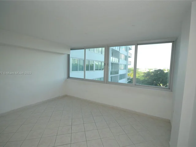 7135 Collins Ave # 501, Miami Beach FL 33141