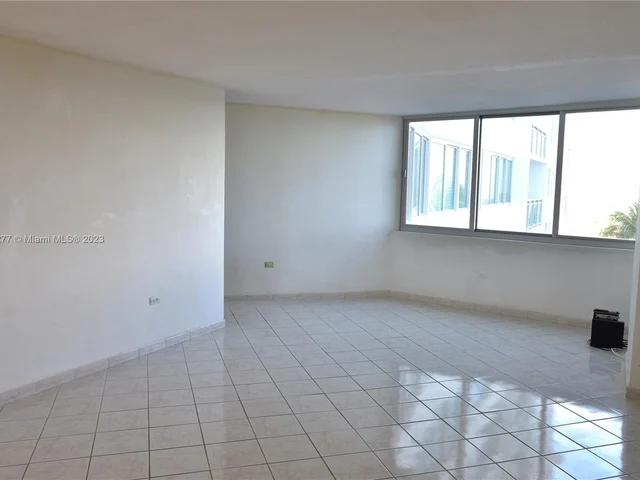 7135 Collins Ave # 501, Miami Beach FL 33141