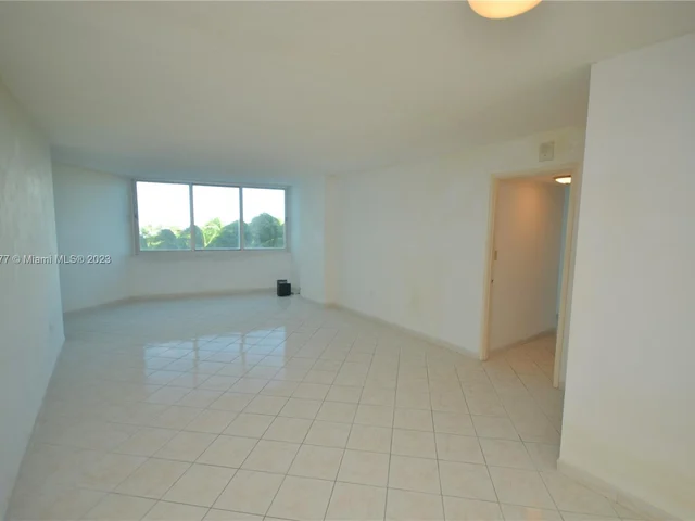 7135 Collins Ave # 501, Miami Beach FL 33141