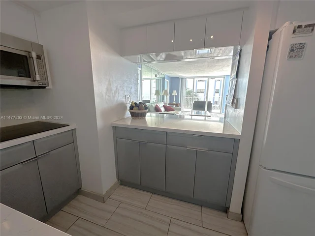 18000 N Bay Rd # 301, Sunny Isles Beach FL 33160