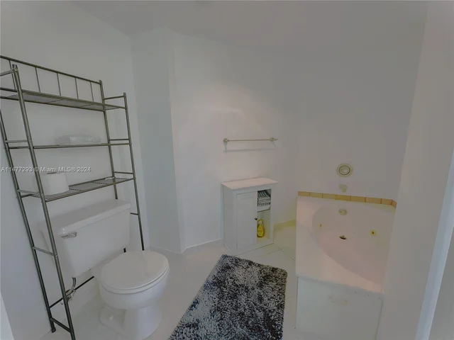 18000 N Bay Rd # 301, Sunny Isles Beach FL 33160