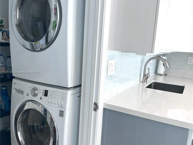 18000 N Bay Rd # 301, Sunny Isles Beach FL 33160