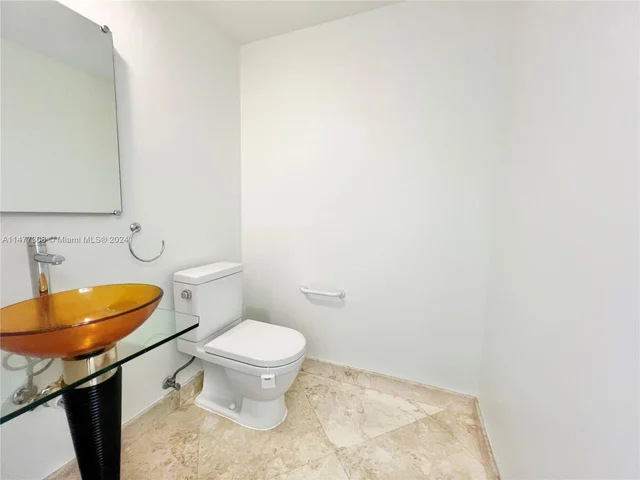 3330 NE 190th St # 2319, Aventura FL 33180