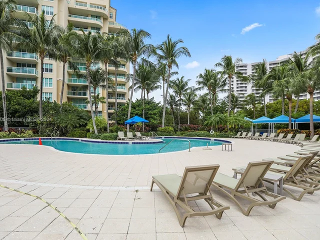 3330 NE 190th St # 2319, Aventura FL 33180