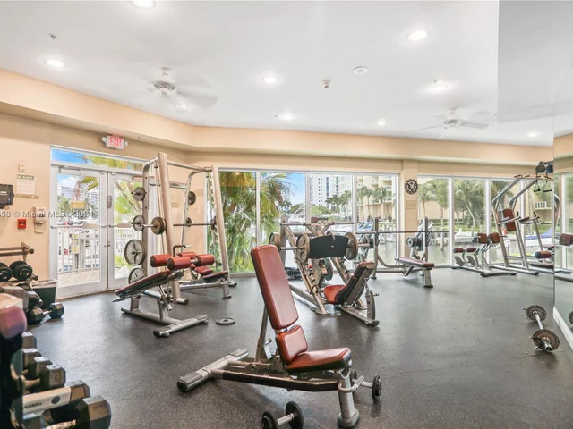 3330 NE 190th St # 2319, Aventura FL 33180