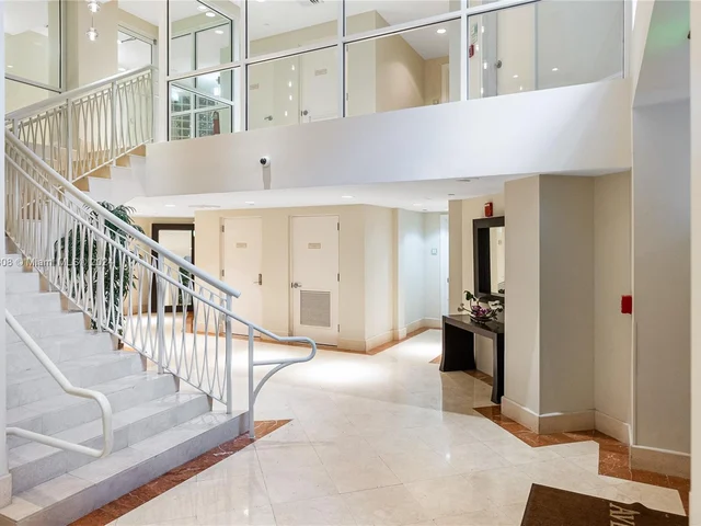 3330 NE 190th St # 2319, Aventura FL 33180