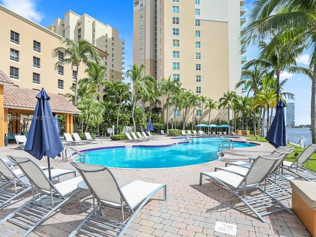 3330 NE 190th St # 2319, Aventura FL 33180