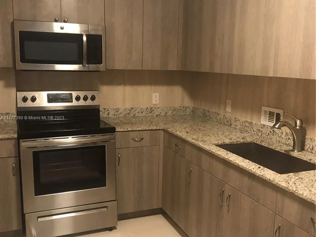 10185 Collins Ave # 1421, Bal Harbour FL 33154