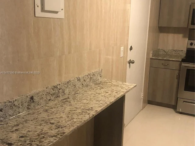 10185 Collins Ave # 1421, Bal Harbour FL 33154