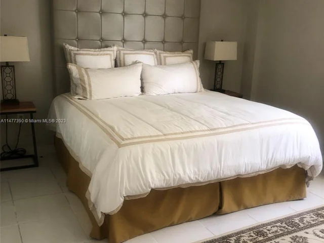 10185 Collins Ave # 1421, Bal Harbour FL 33154