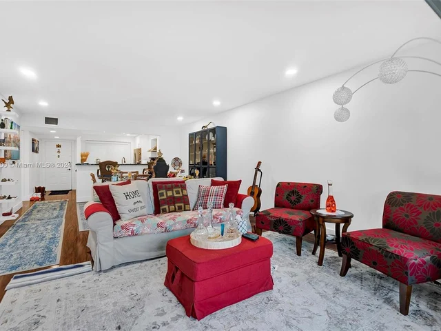 13055 SW 15th Ct # 408S, Pembroke Pines FL 33027