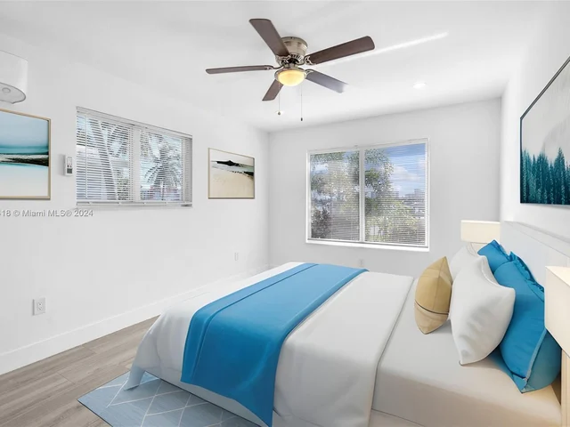 755 N Northlake Dr, Hollywood FL 33019