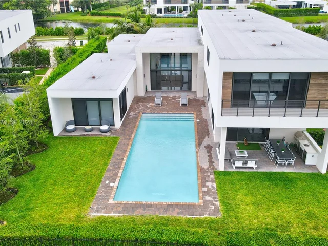 16519 N Botaniko Dr N, Weston FL 33326